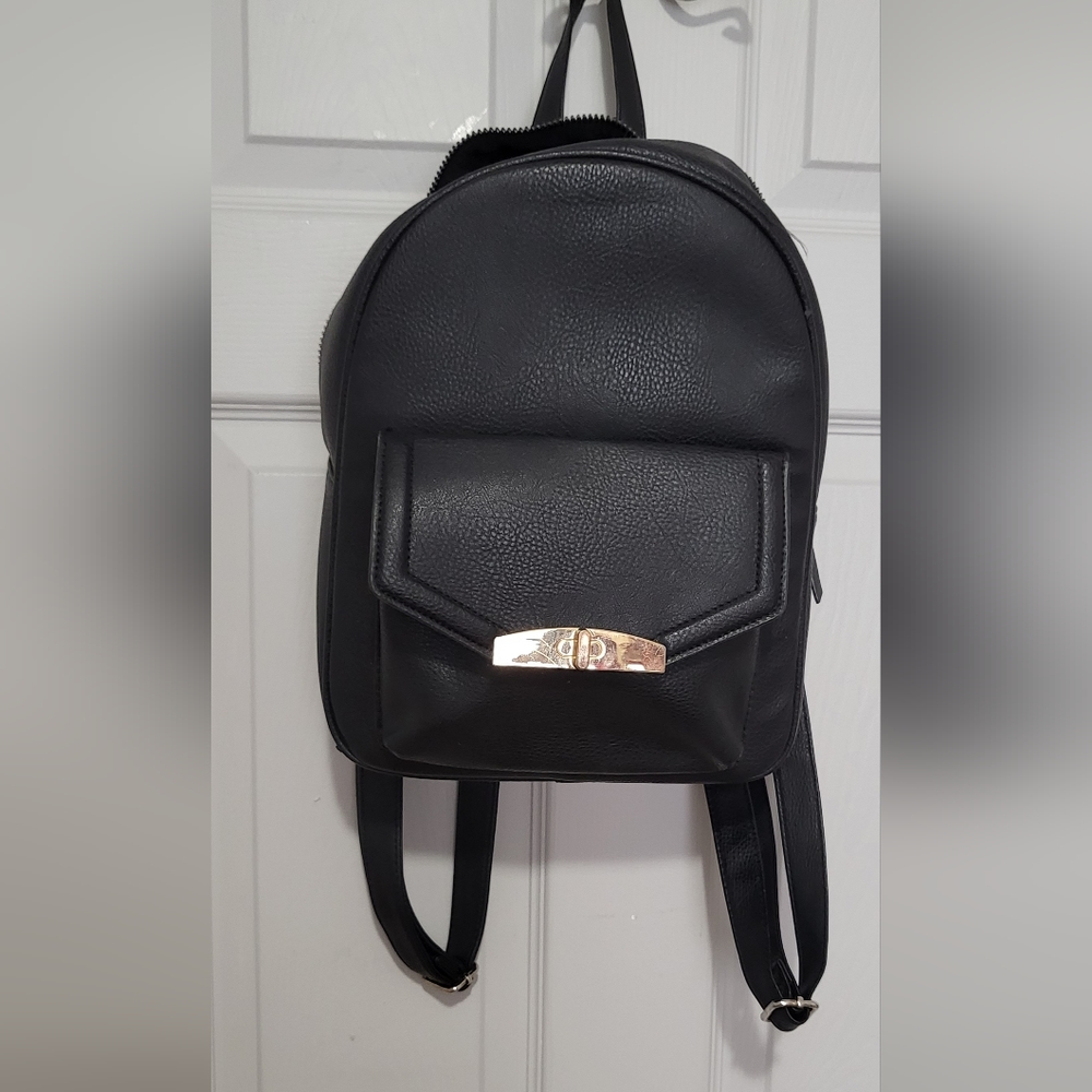 black small pack